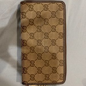 Gucci wallet